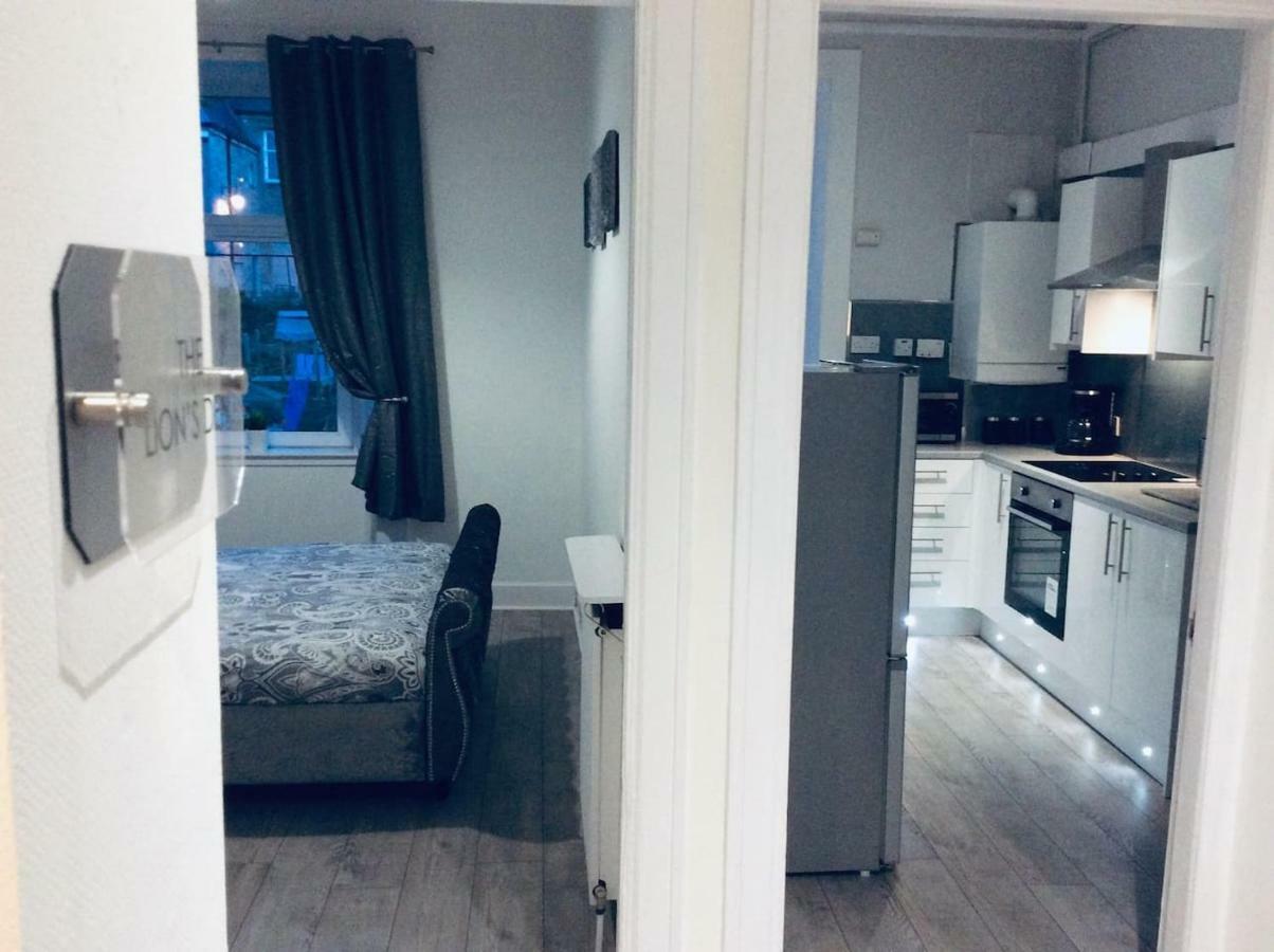 Apartment The Lion's Den On Royal Street *