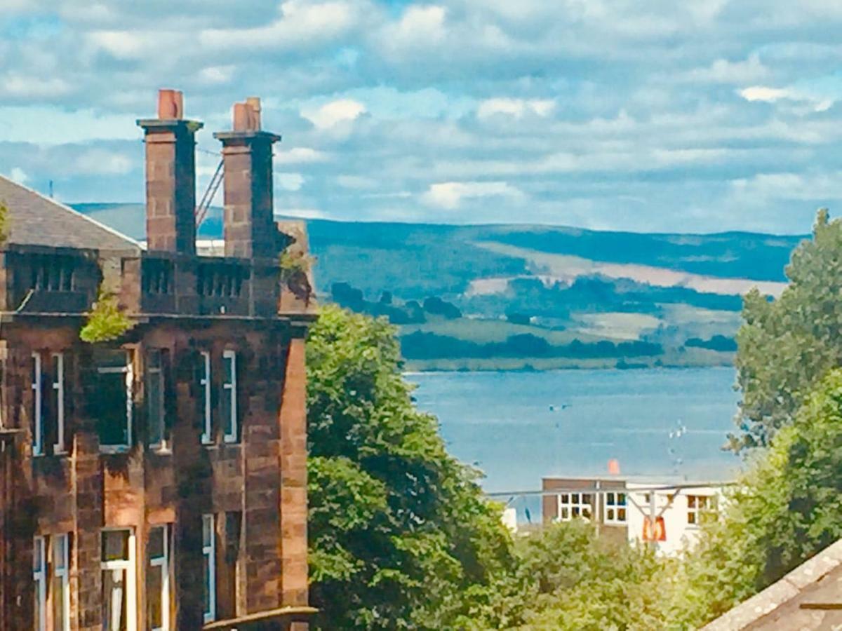 Apartment The Lion's Den On Royal Street Gourock