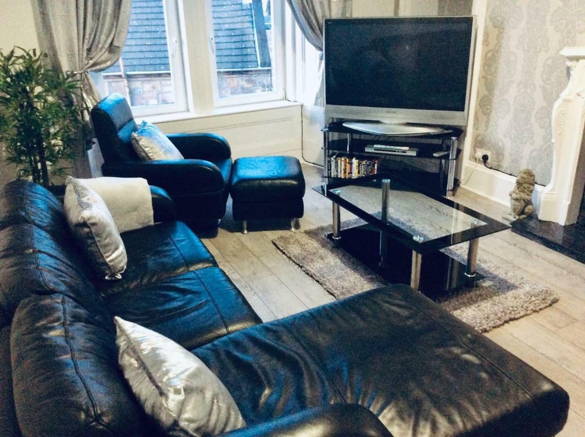 The Lion's Den On Royal Street Apartment