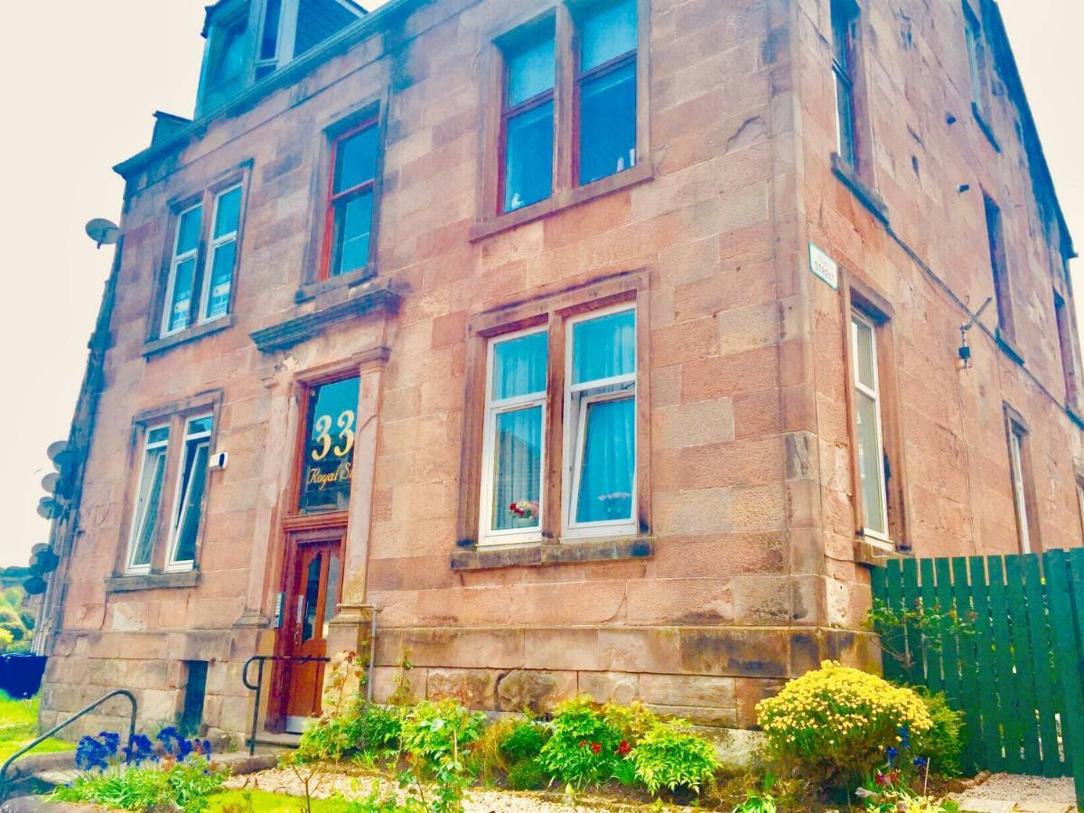 The Lion's Den On Royal Street * Gourock
